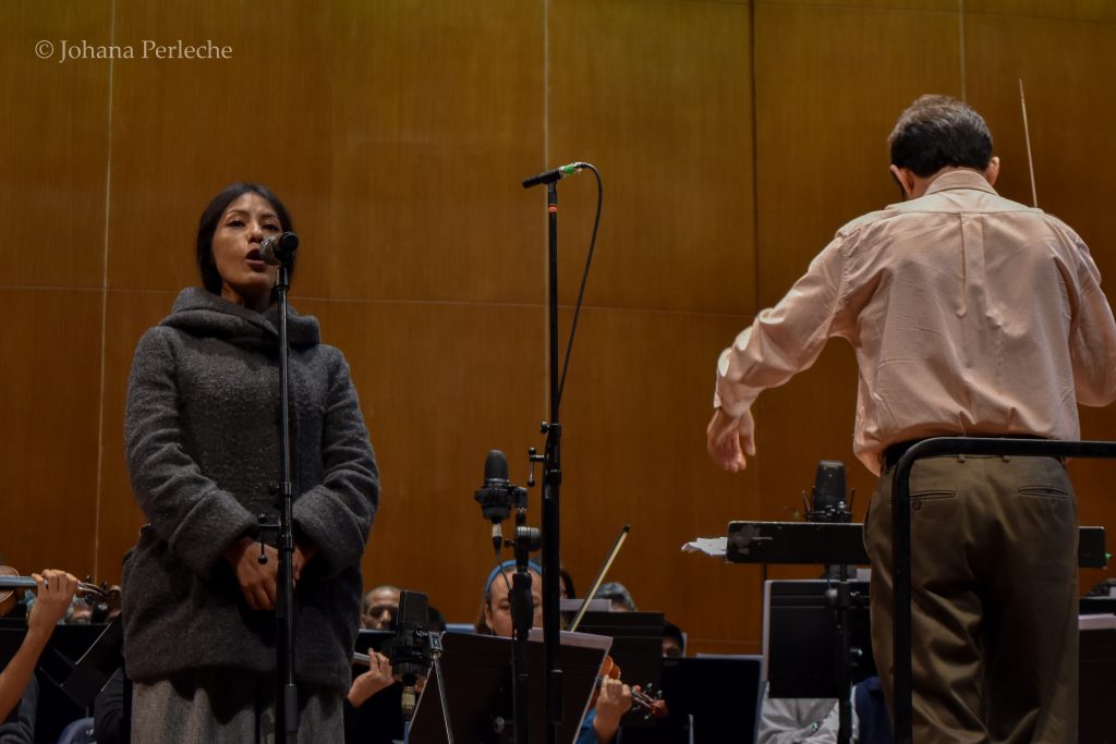 Como parte del Tradicional Altiplánico, la soprano ayavireña Edith Ramos interpretó “Qala chuyma”
#Sinfónica #Perú #FiestasPatrias #EdithRamos
