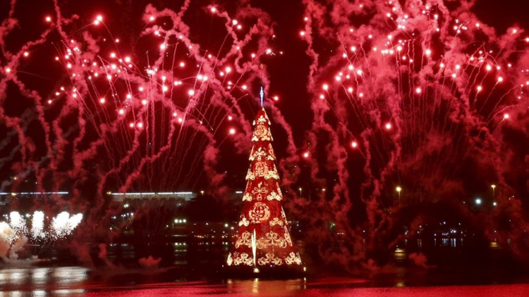 Pirotécnicos: Fuegos artificiales en Navidad ¿Todo es risas y admiración? –  Chiqaq News